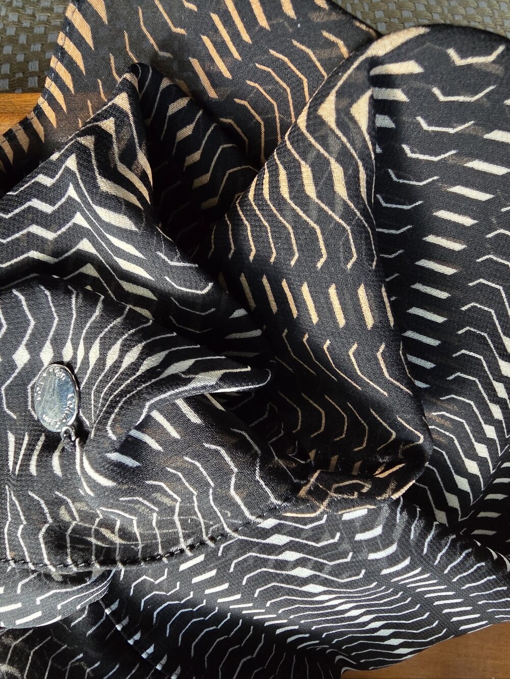Calvin Klein patterned scarf, round metallic logo charm, Lovely Silk Modern